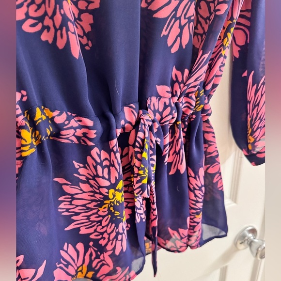 Banana Republic Floral V-Neck Sheer Blouse Cover Up - Size M - Peplum Style - Picture 6 of 8